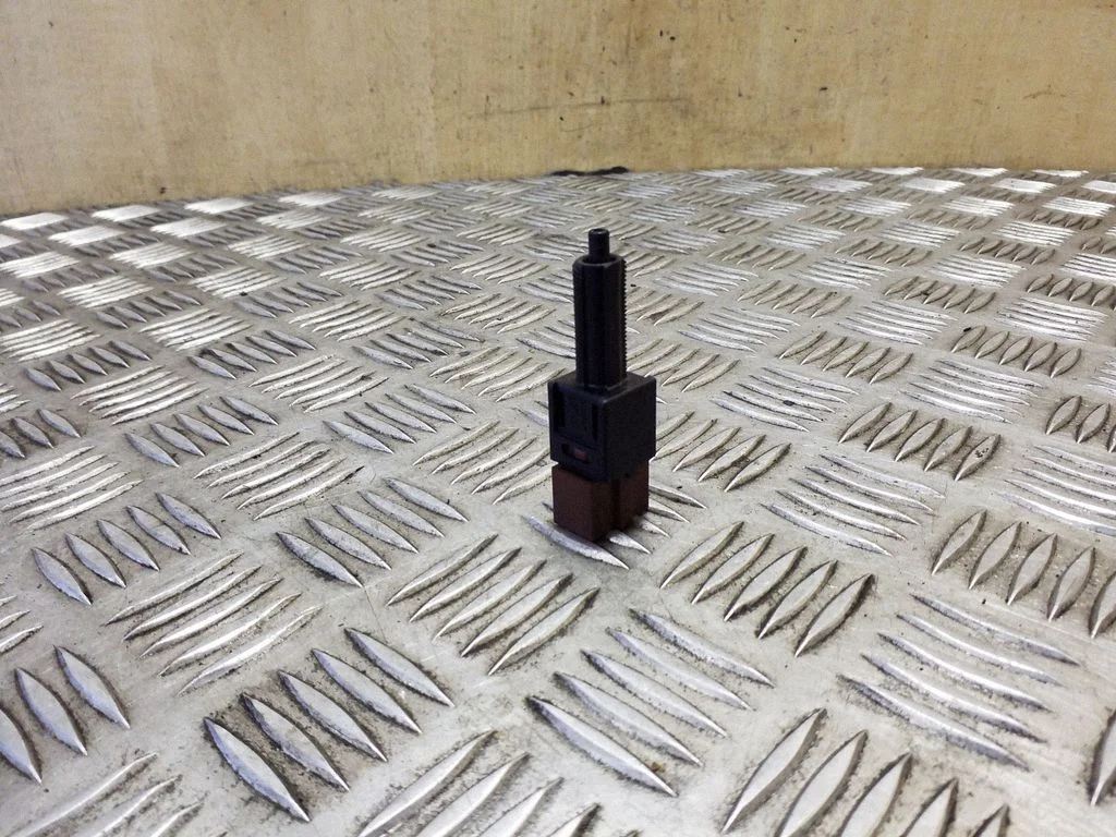 Clutch pedal sensor