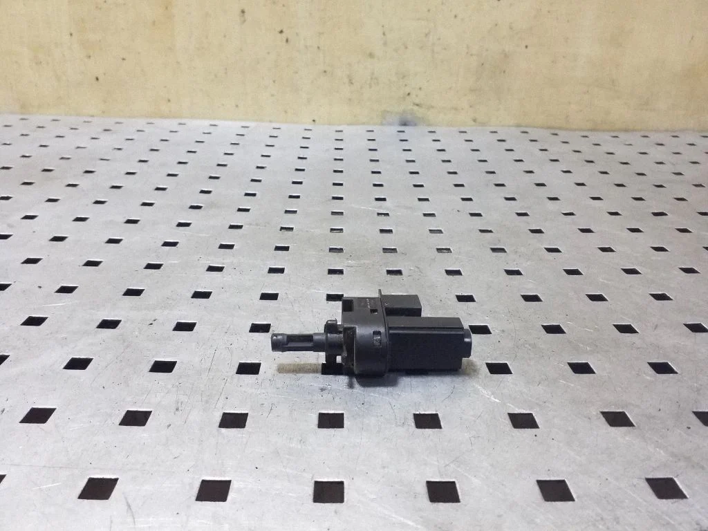 Sajūga pedāļa sensors 4M5T7C534AA