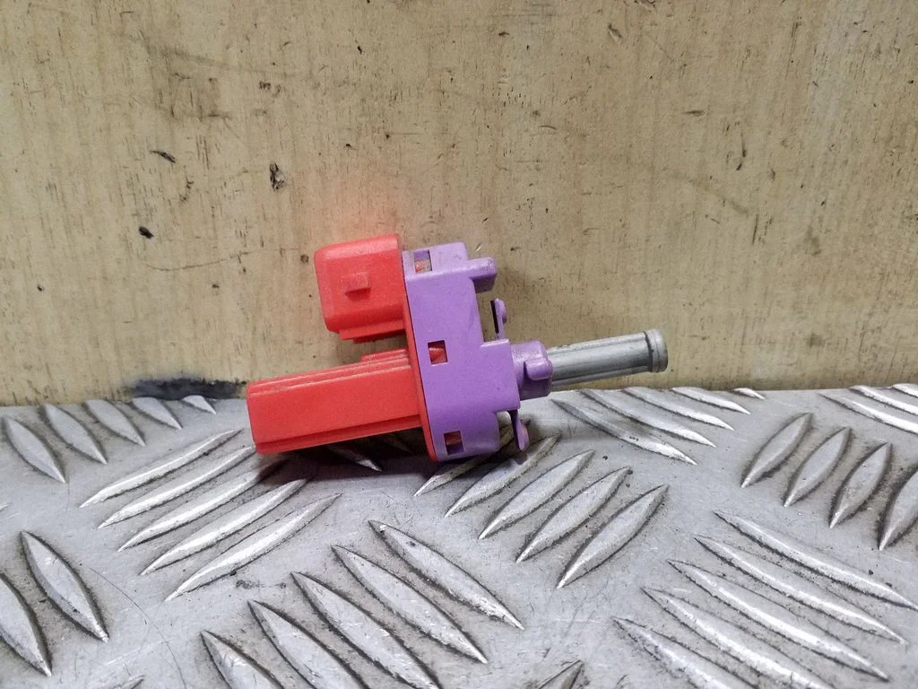 Clutch pedal sensor 98AB7C534AA