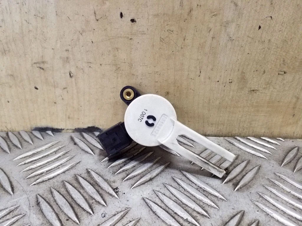 Clutch pedal sensor – Opel Zafira C (2011-2019)