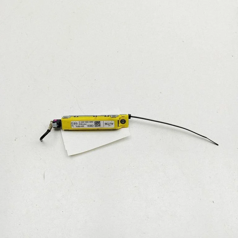 Bezatslēgas sistēmas antena 4M0035225D