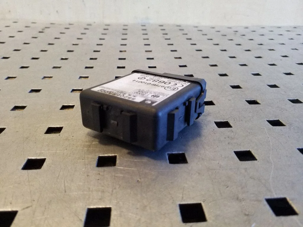 Immobilizer control unit/module 88205SA000