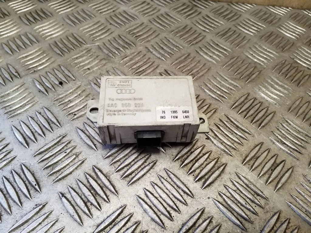 Immobilizer control unit/module 4A0953234