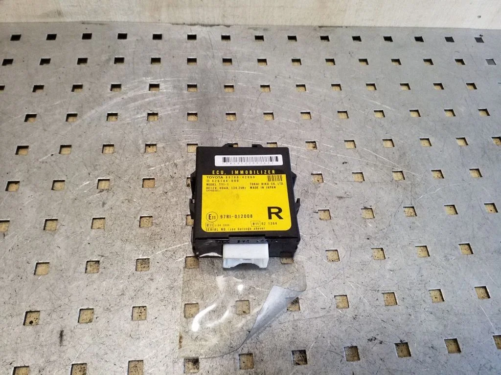 Imobilaizera vadības bloks – Toyota RAV 4 (XA20) (2000-2005)