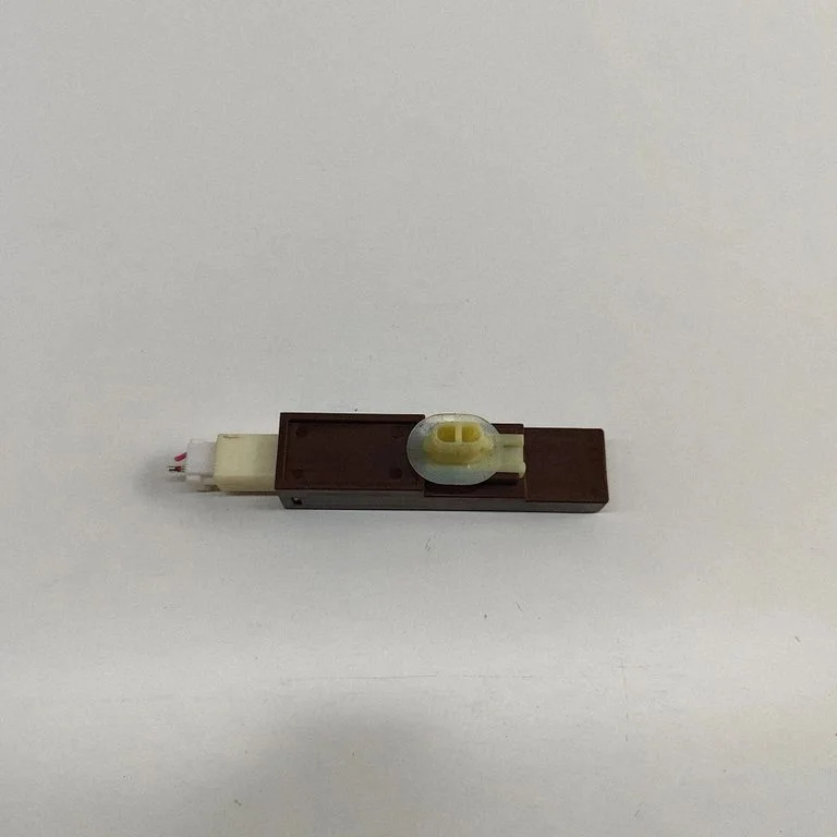 Bezatslēgas sistēmas antena 899A047010