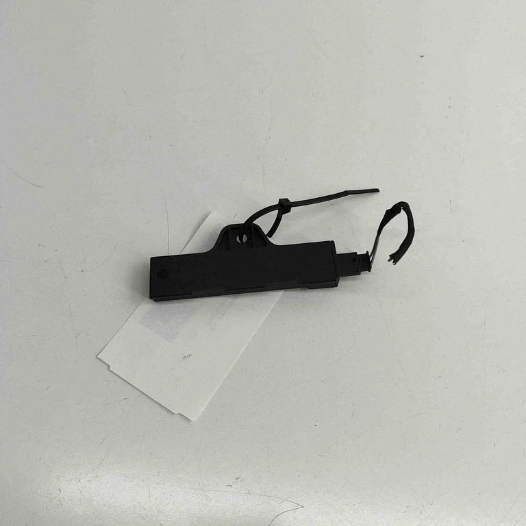 Bezatslēgas sistēmas antena – BMW 6. sērija F12 F13 (2010-2018)