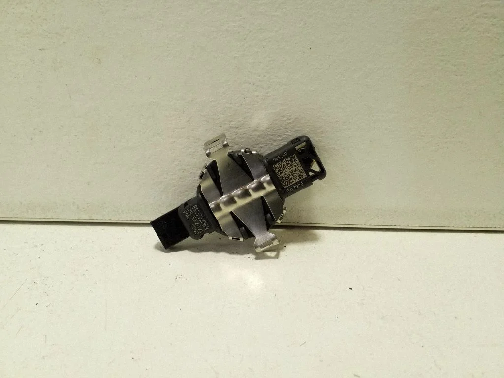 Lietus sensors 81A955555B