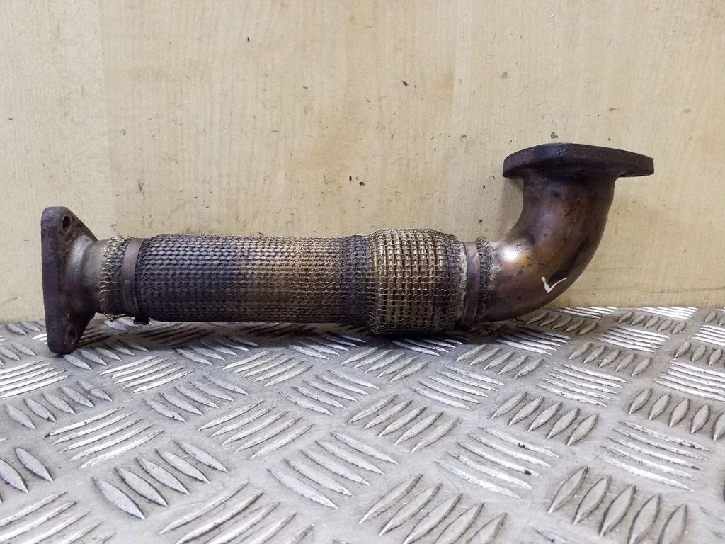 Other exhaust manifold parts – left