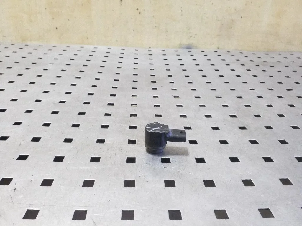 Parkošanās sensors PDC 9G9215K859DA