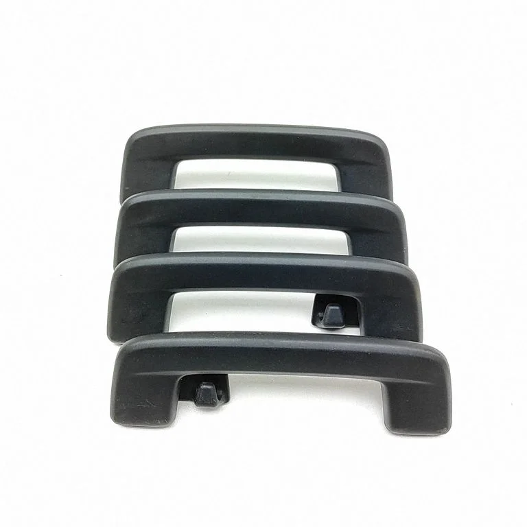 A set of handles for the ceiling – Audi E-tron GT (2021-)