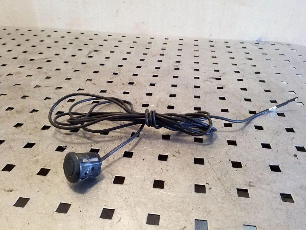 Parking PDC sensor – Toyota RAV 4 (XA20) (2000-2005)
