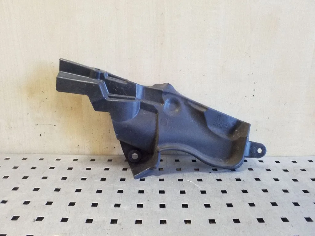 Other body part – Tesla Model Y (2020-)