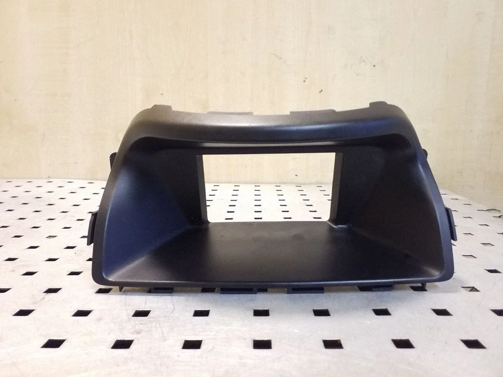 Radio/GPS head unit trim – Opel Antara (2006-2016)