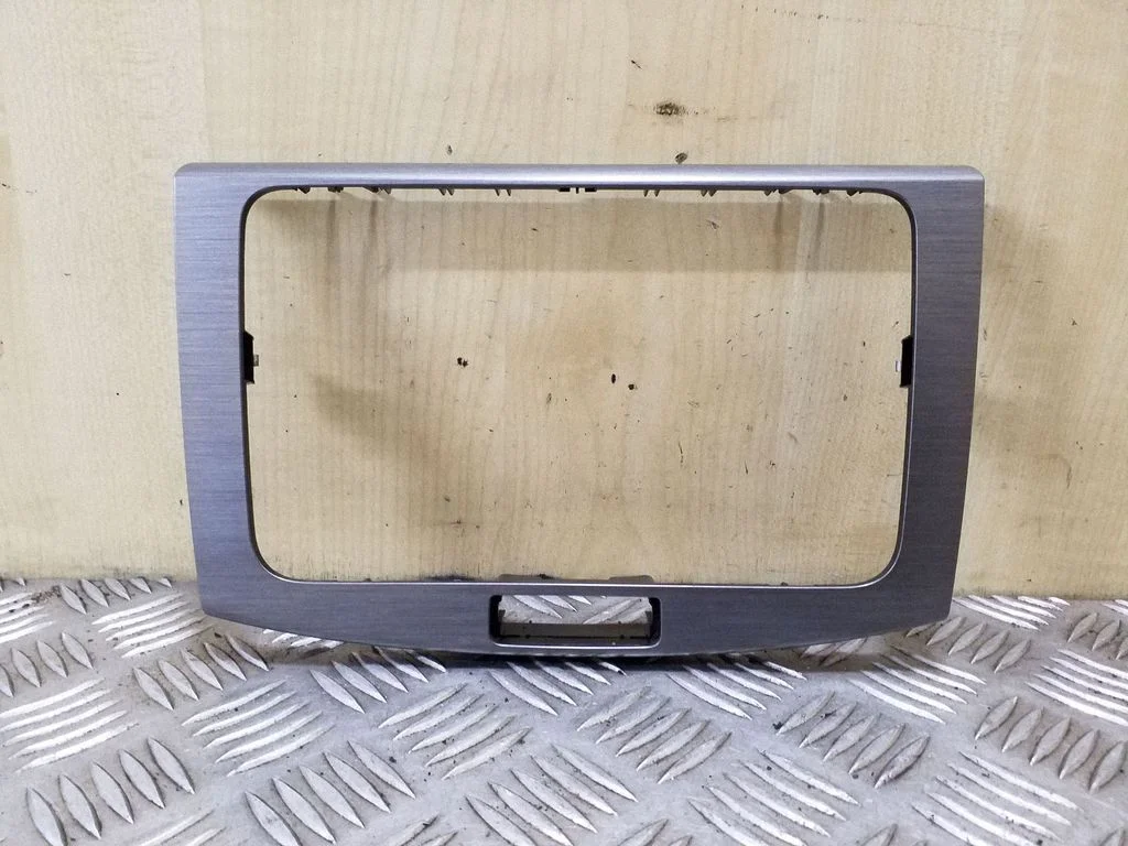 Raadio/navigatsiooni viimistlus 3AA858069H