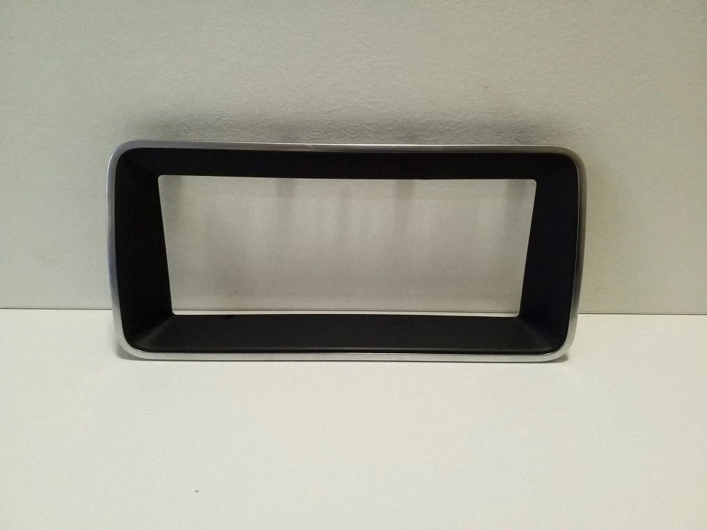 Radio/GPS head unit trim K8D2189331
