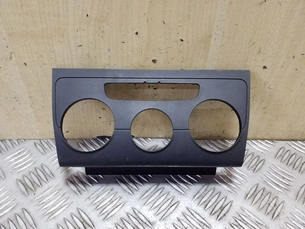 Climate control/heater control trim – Audi A3 S3 8P (2003-2012)