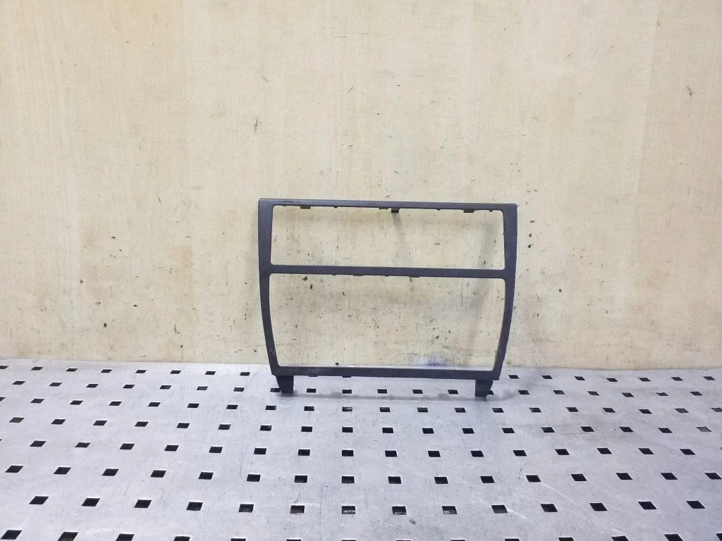 Kliimaseadme/soojenduse juhtpaneeli viimistlus – Audi A6 Allroad C5 (1999-2005)