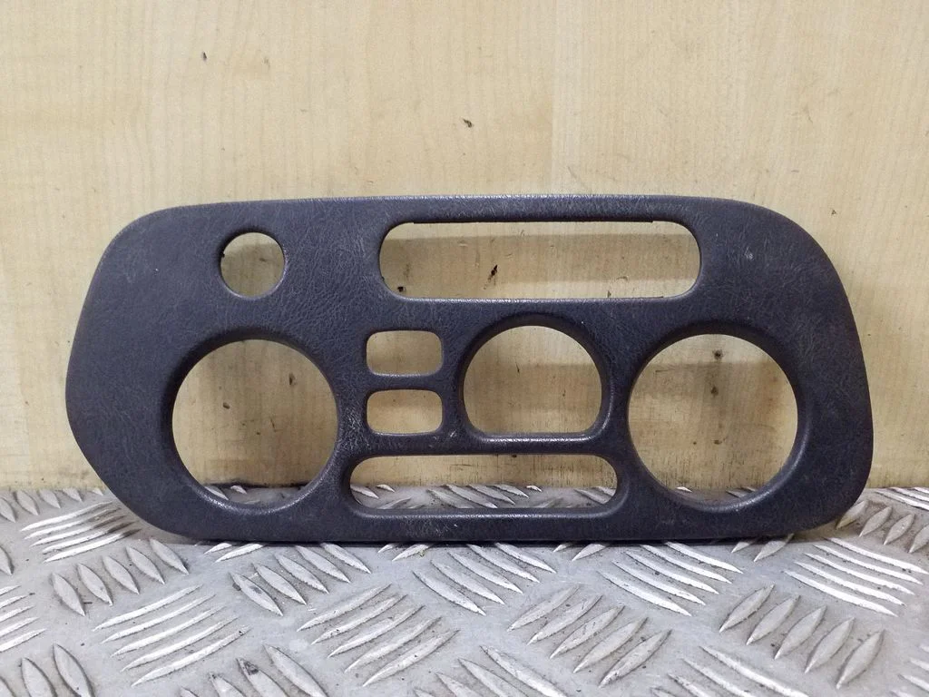 Klimato kontrolės/ pečiuko kontrolės apdaila