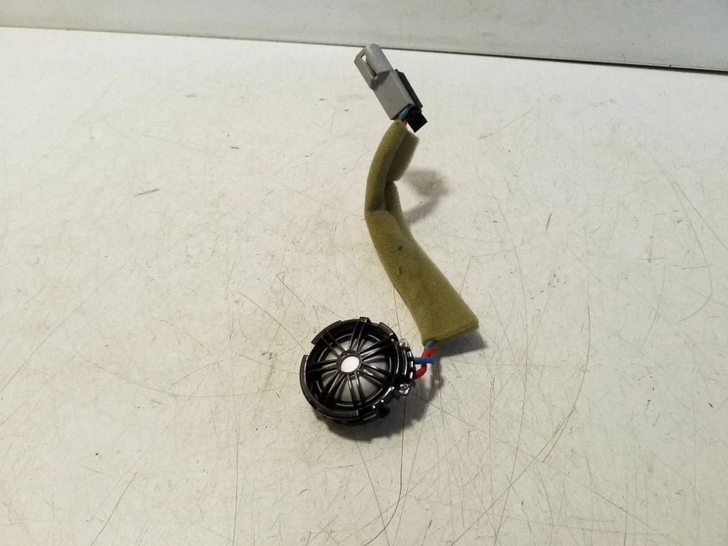 Front door high frequency speaker – Land Rover Discovery Sport (2014-)