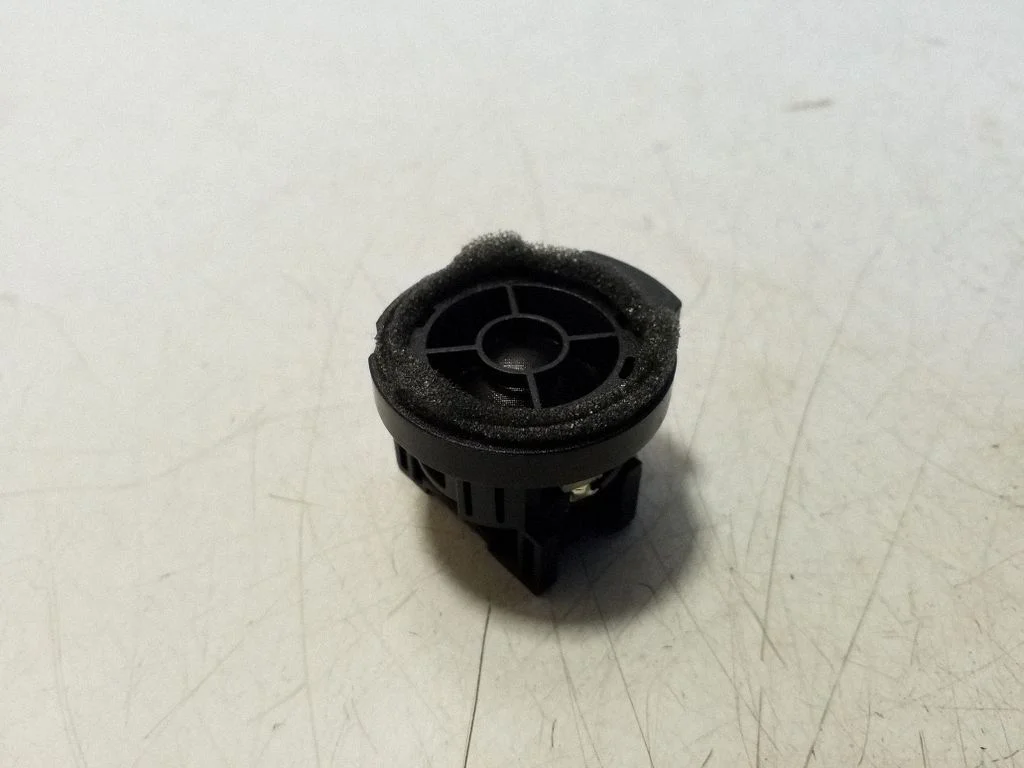 Front door high frequency speaker – Toyota Yaris Cross (2020-)