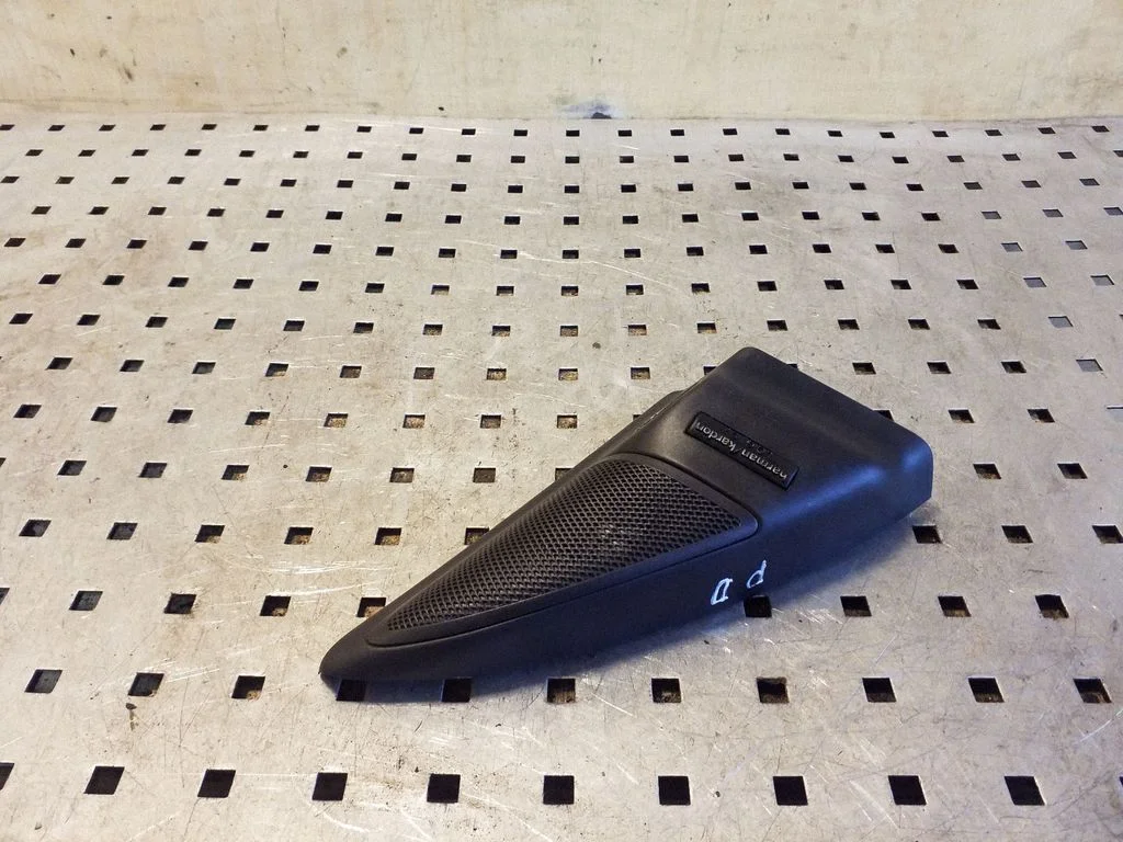 Front door high frequency speaker – Land Rover Discovery 3 - LR3 (2005-2009)
