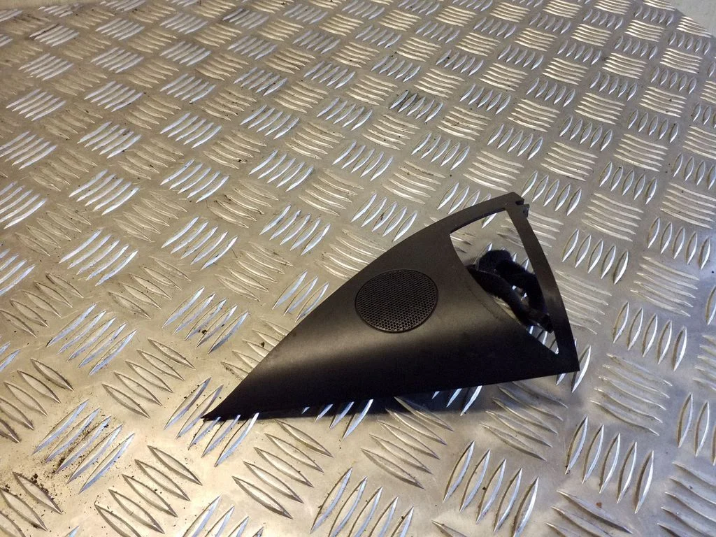 Front door high frequency speaker 7L6035411