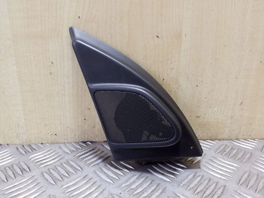 Front door high frequency speaker – Volvo XC60 (2009-2013)