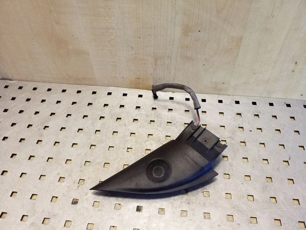 Front door high frequency speaker – Volkswagen Passat B5.5 (2001-2005)