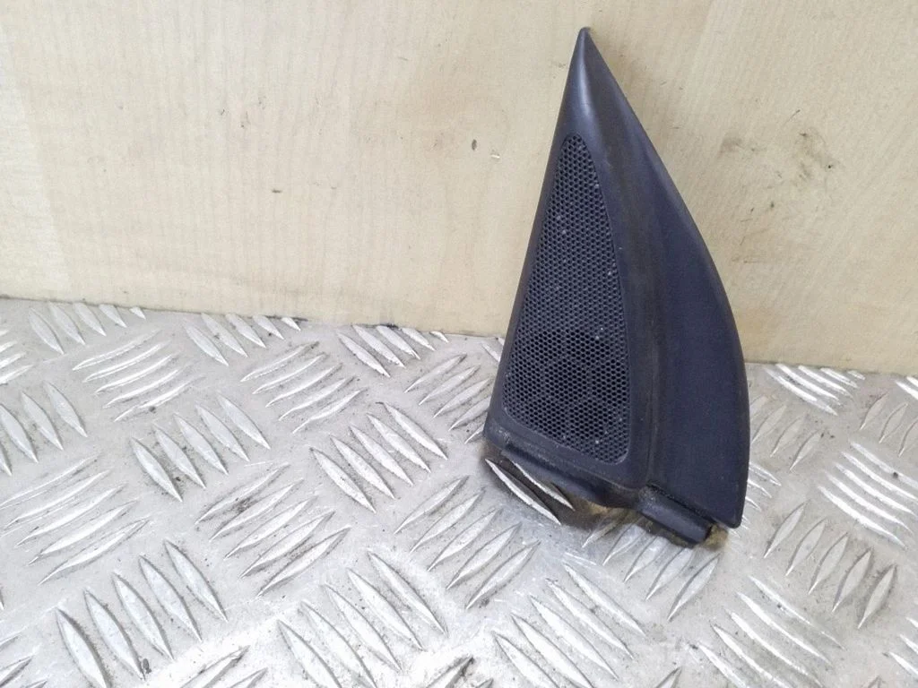 Front door high frequency speaker 6749205060D