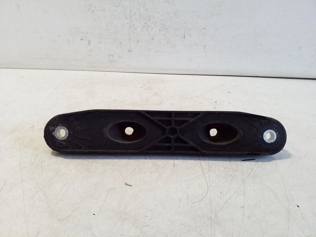 Muffler mount bracket/holder – Volkswagen Sharan (2011-)
