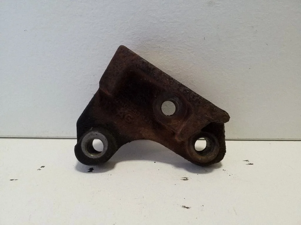 Summuti kinnitus/ hoidik 2H0253128B