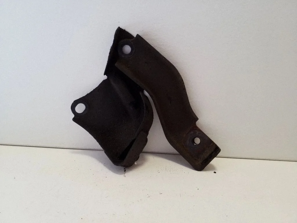 Muffler mount bracket/holder