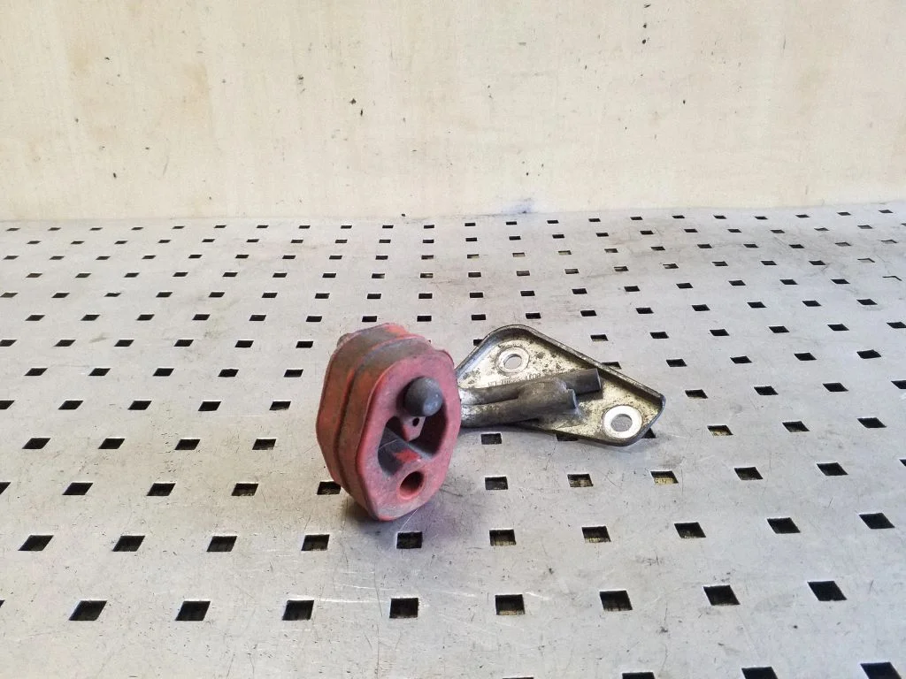 Muffler mount bracket/holder – Ford Transit Custom (2013-2023)