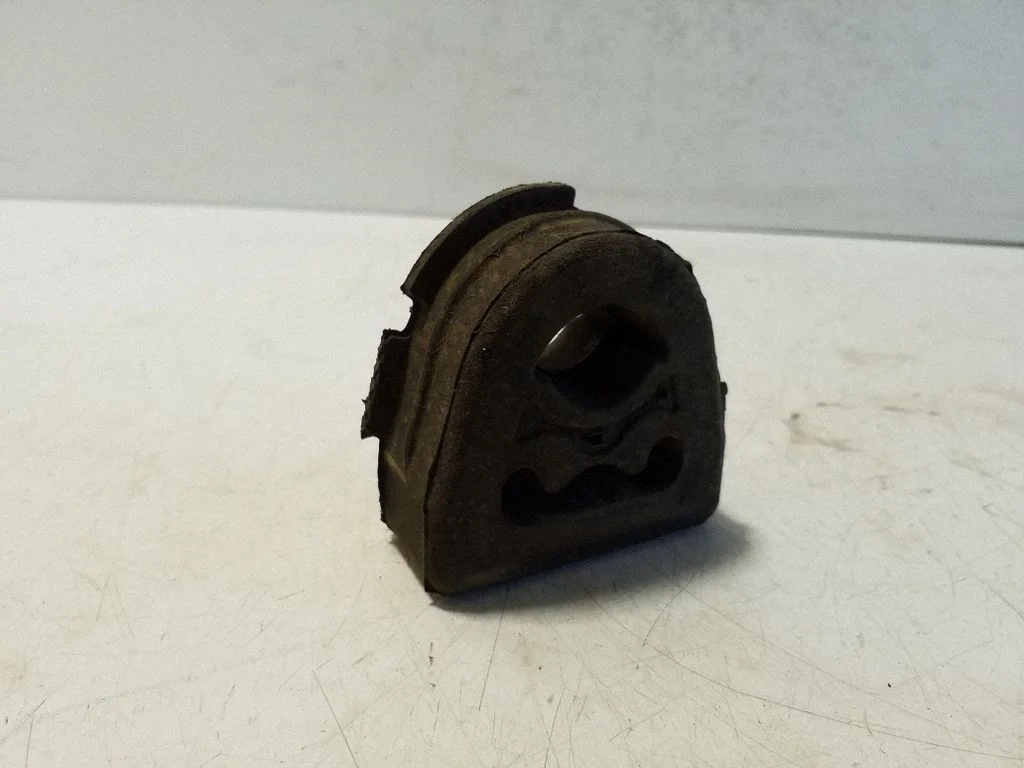Muffler mount bracket/holder A9014920044