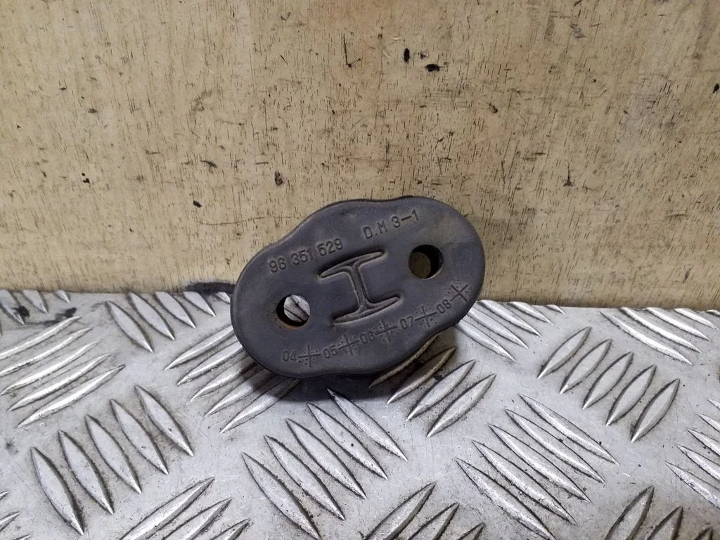 Summuti kinnitus/ hoidik 96351529