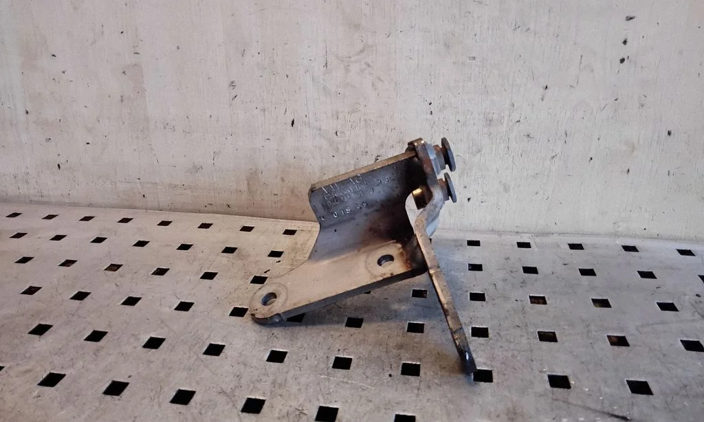Muffler mount bracket/holder – Skoda Octavia Mk4 (2019-)