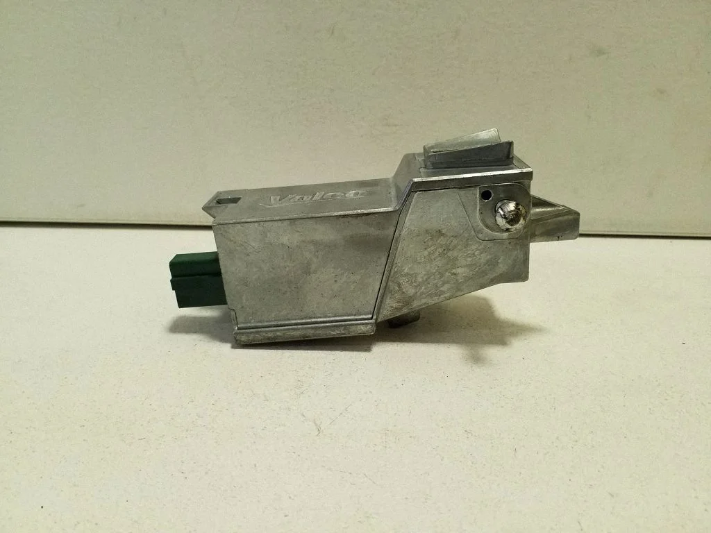 Steering wheel lock 7G913F880FC