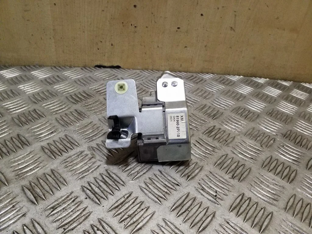 Rooli lukk 819002P710