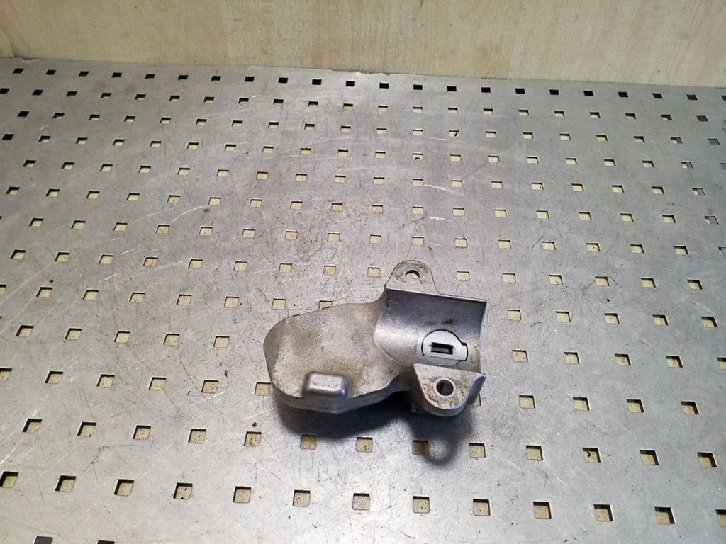 Steering wheel lock