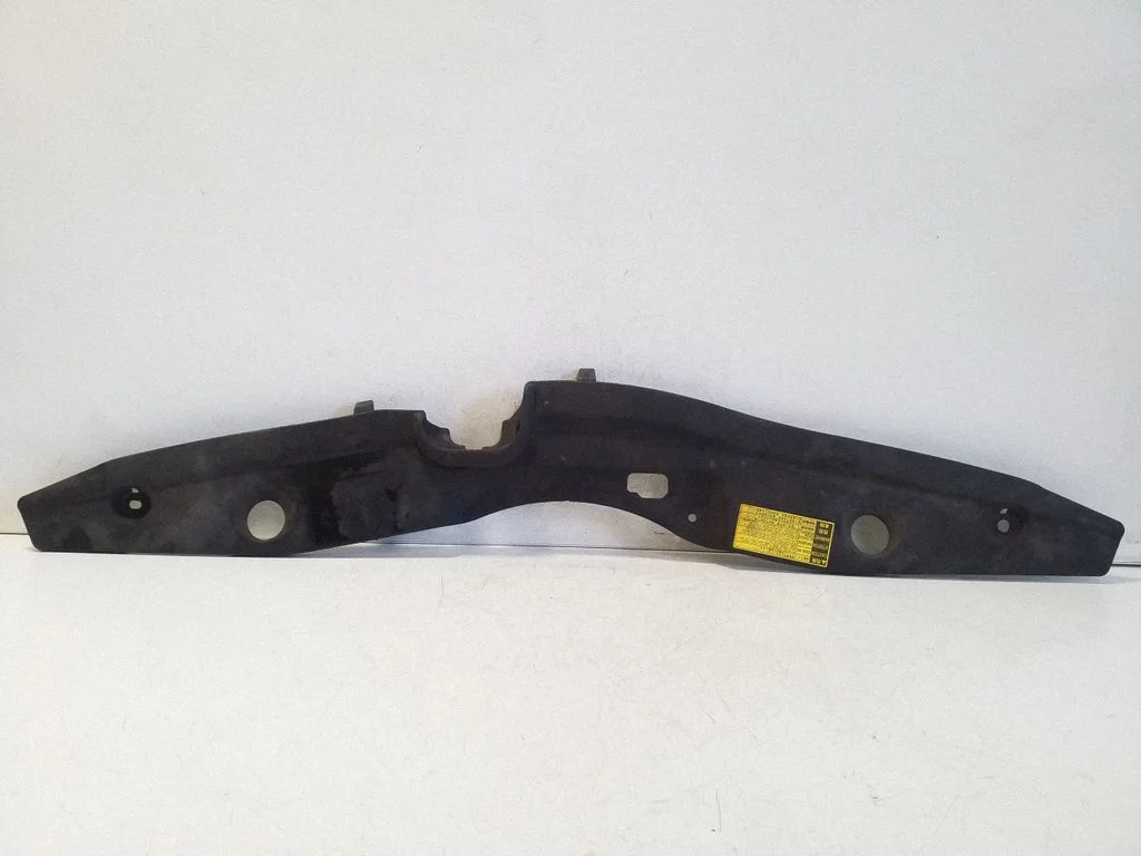 Radiator trim – Toyota Prius (XW30) (2009-2015)
