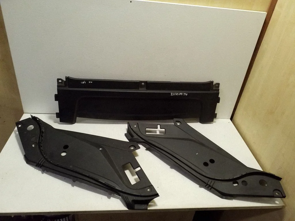 Radiator trim 31383508