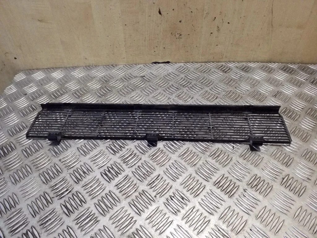 Radiator trim – Audi A3 S3 8V (2013-2019)