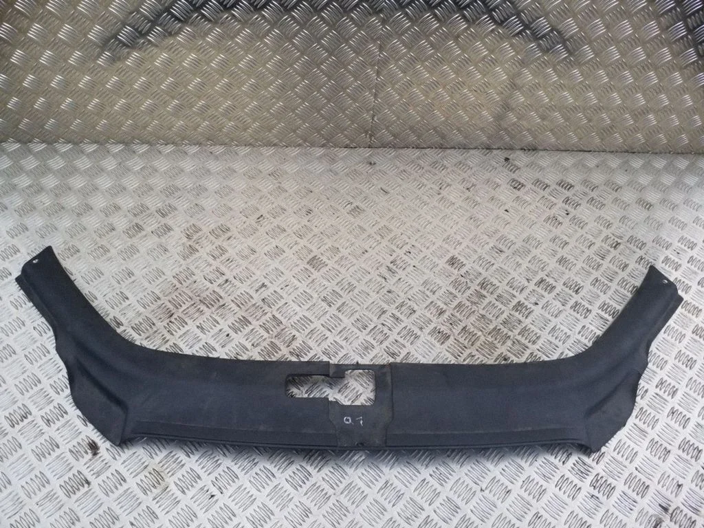 Radiator trim 4L0807081