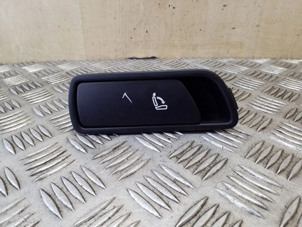 Seat back rest control lever/handle 8R0885681A