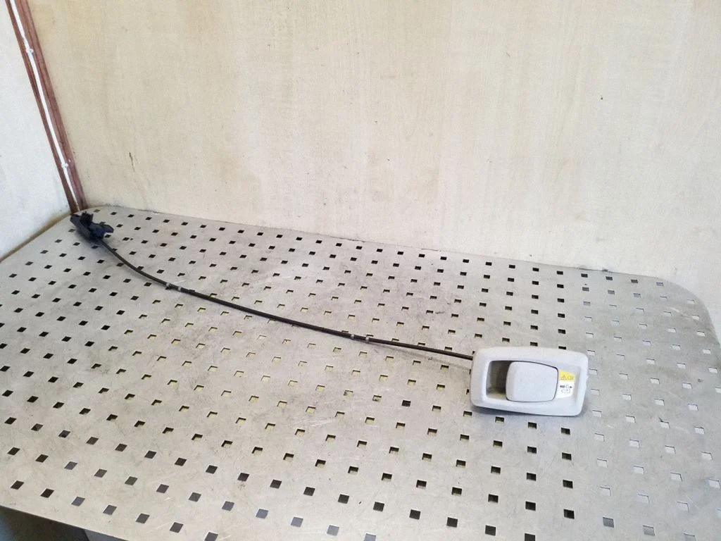 Sėdynės nugaros atramos atlenkimo rankenėlė