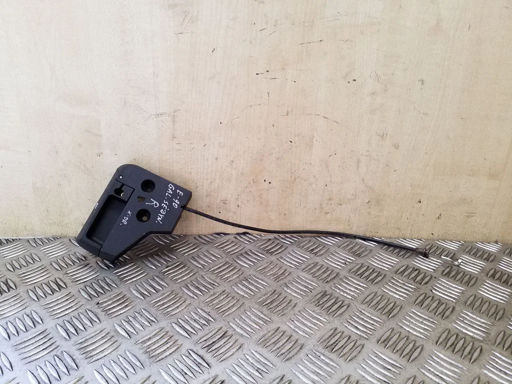 Sėdynės nugaros atramos atlenkimo rankenėlė