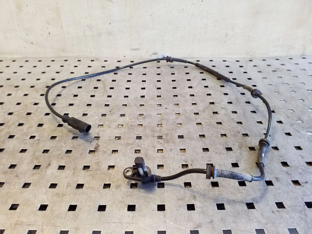 ABS rear brake sensor – Land Rover Range Rover Sport L320 (2005-2013)