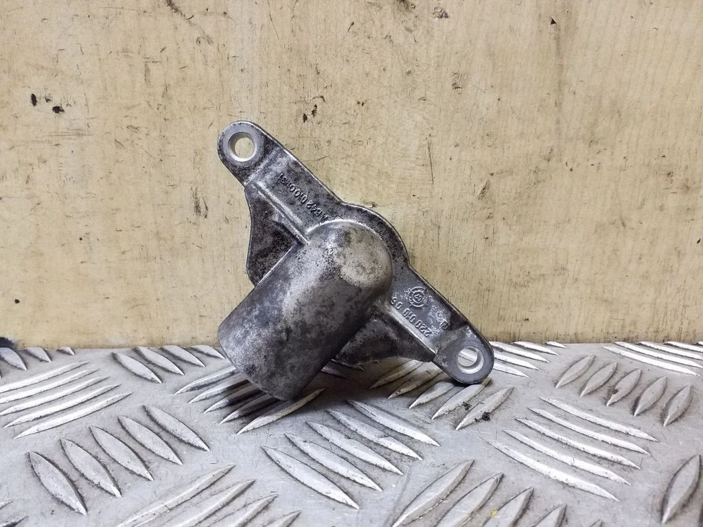 Cita motora nodalījuma detaļa A6420100131