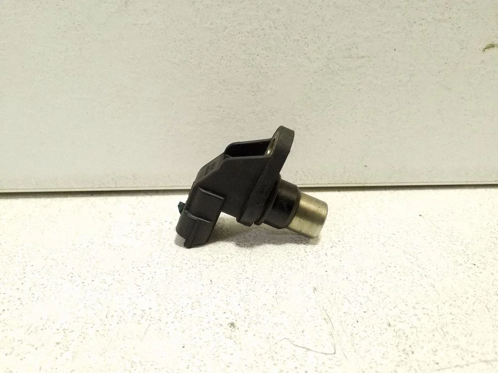 Camshaft position sensor 8631533