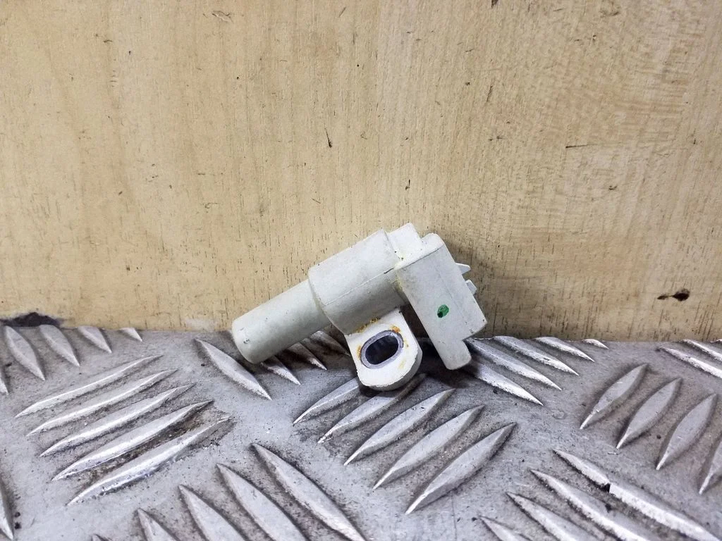 Camshaft position sensor 9665443580